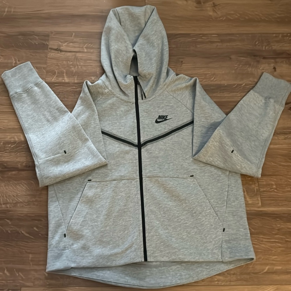 Nike tech jacket